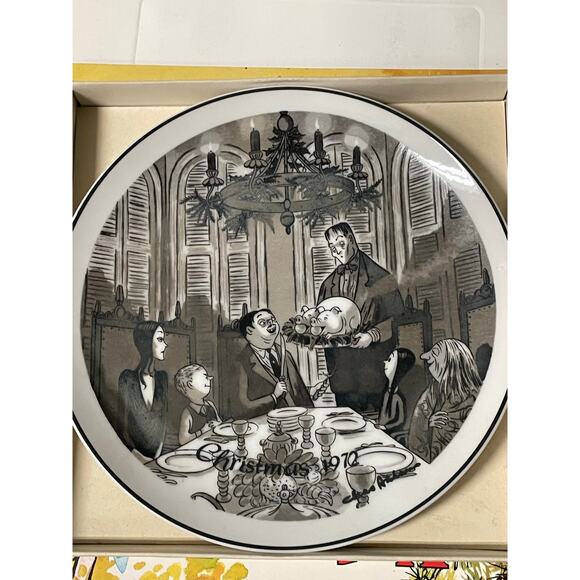 Charles Addams 1972 Christmas Plate Limited 1st Edition Collector’s Item - Picture 2 of 4